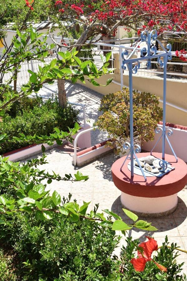 לאסי Tzivras Villa & Apartments מראה חיצוני תמונה