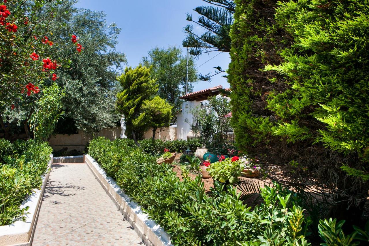 לאסי Tzivras Villa & Apartments מראה חיצוני תמונה