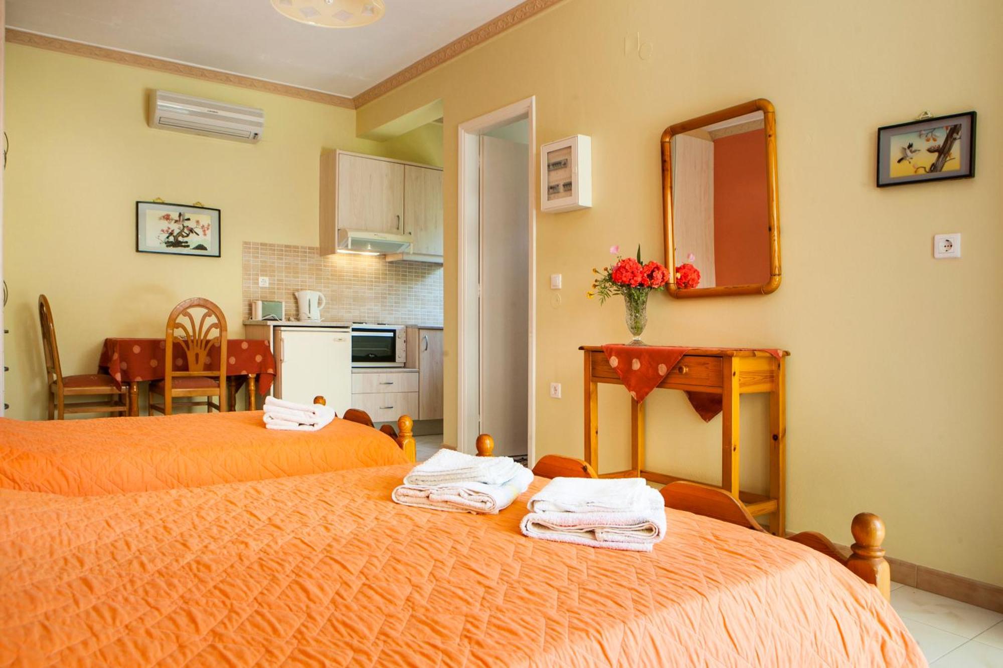 לאסי Tzivras Villa & Apartments חדר תמונה