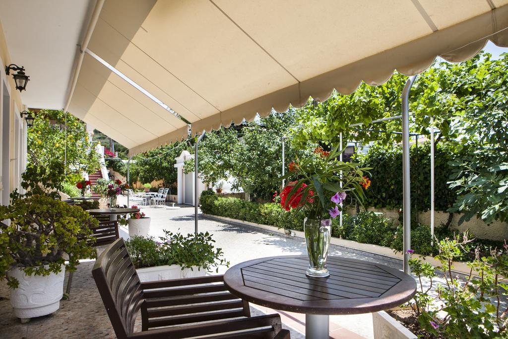 לאסי Tzivras Villa & Apartments מראה חיצוני תמונה